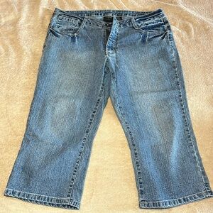 Gently Worn, V.S.X. Bermuda shorts Size 12